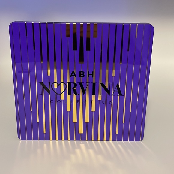Norvina Pro Pigment Palette Vol 1 (NWT) - Picture 5 of 5